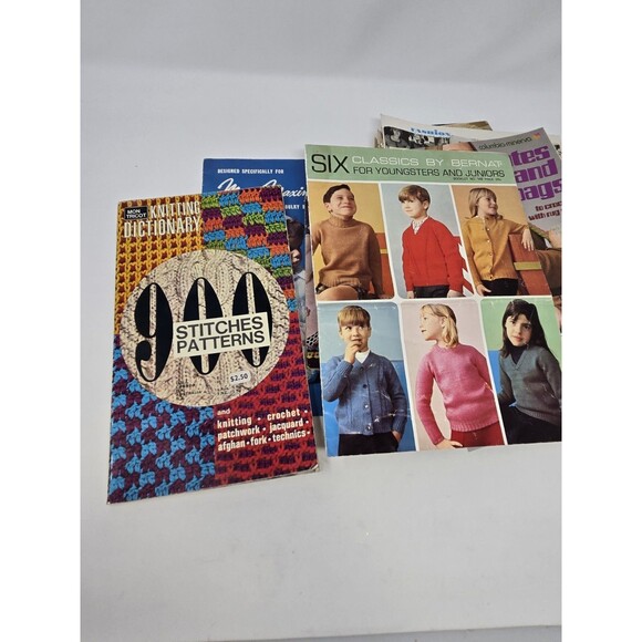 VINTAGE KNITTING CROCHET PAMPHLETS INSTRUCTIONS PATTERNS DESIGN BOOK LOT 70S 80S - Picture 7 of 14